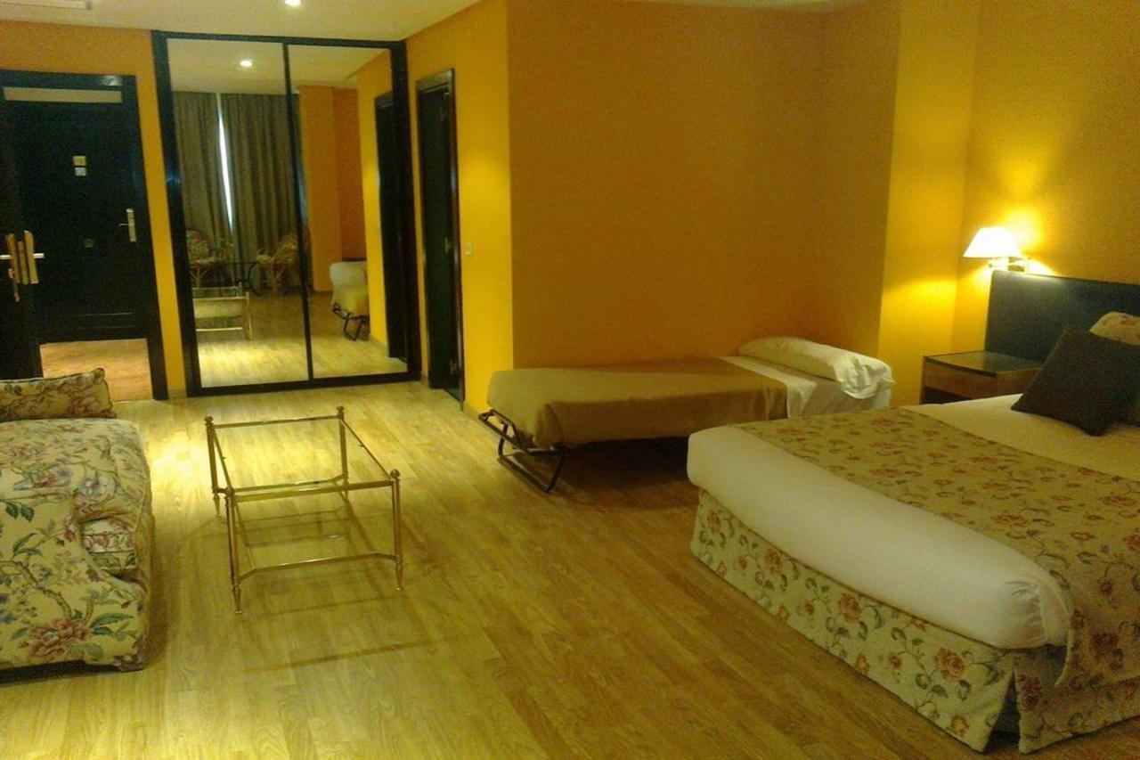 מלון Torrejón de Ardoz Aeropuerto Madrid Torre Hogar Premium מראה חיצוני תמונה